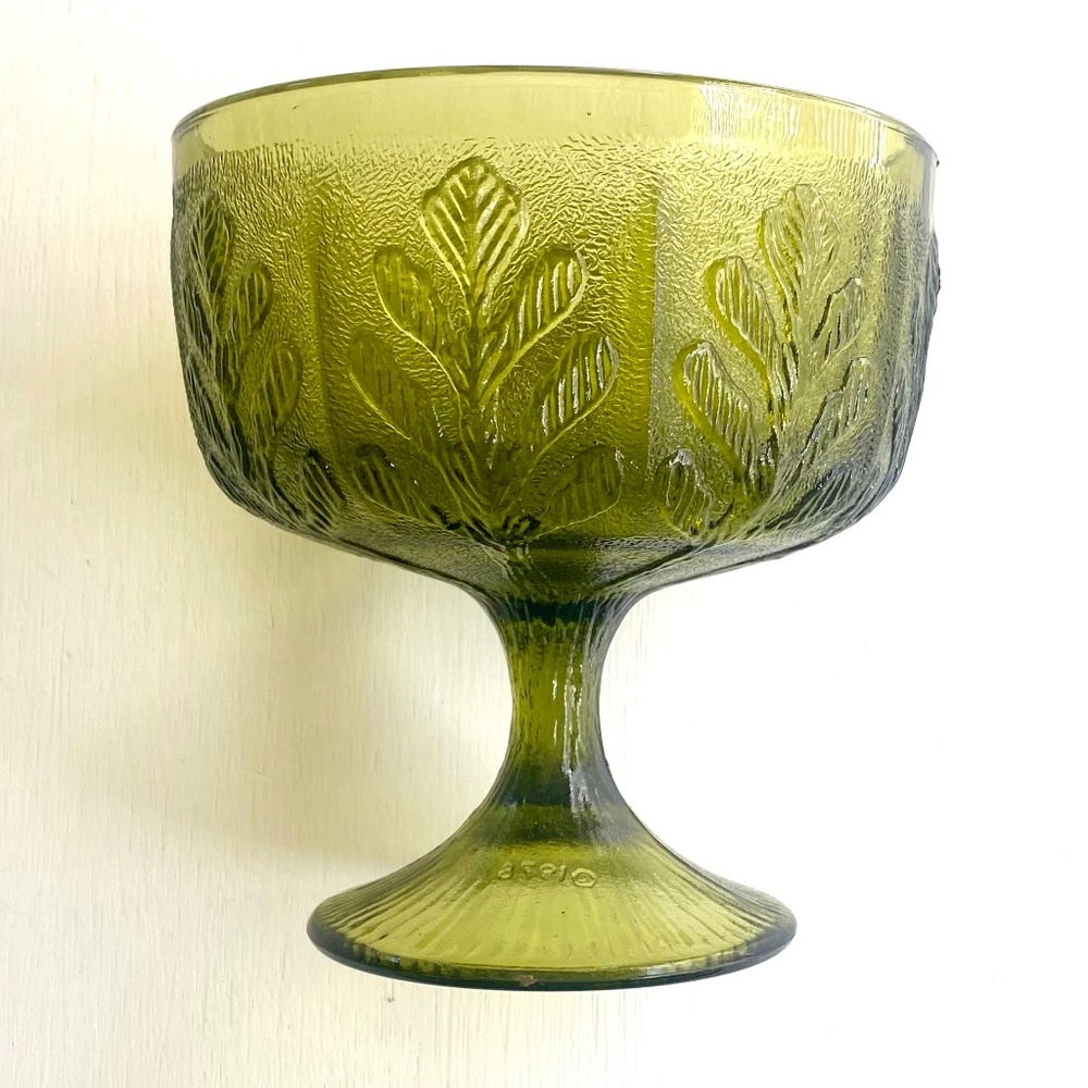 1978 Vintage FTD Green Glass Oak Leaf Pattern Pedestal Dish